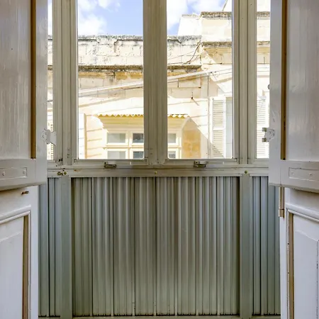 Authentic Townhouse With Backyard In By 360 Estates