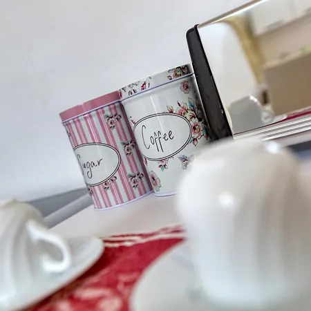 Authentic Townhouse With Backyard In By 360 Estates 別荘