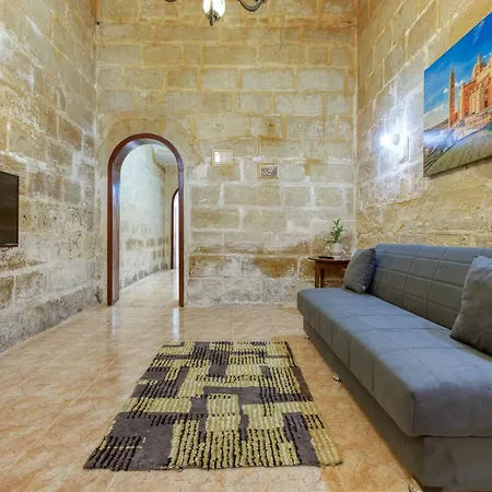 Authentic Townhouse With Backyard In By 360 Estates Holiday home *