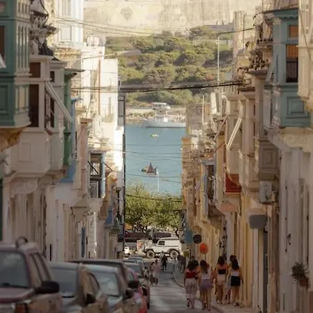 Authentic Townhouse With Backyard In By 360 Estates * Sliema