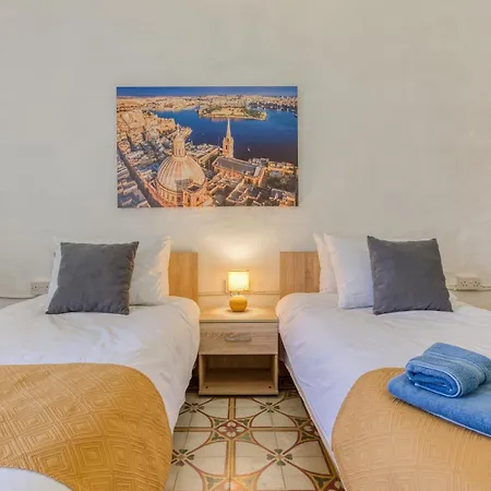 Authentic Townhouse With Backyard In By 360 Estates Holiday home Sliema
