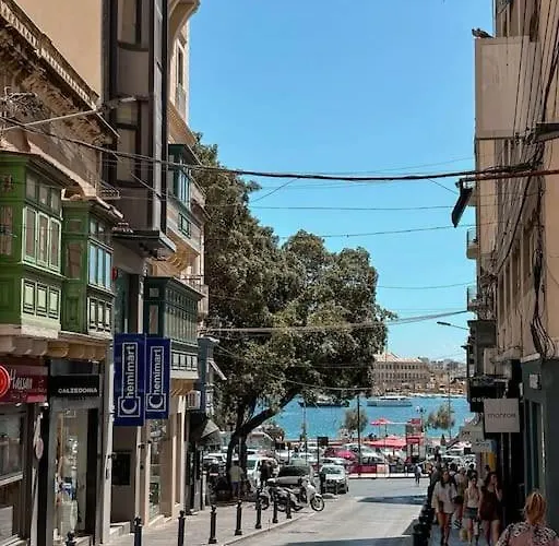 Authentic Townhouse With Backyard In By 360 Estates Holiday home Sliema