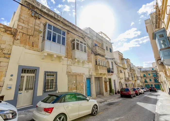 Authentic Townhouse With Backyard In By 360 Estates * Sliema